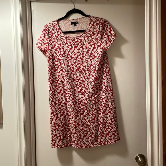 Red, white, and black t-shirt dress size Medium (8-10) - Picture 1 of 3